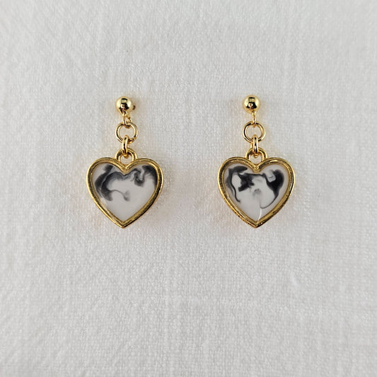 Heart earrings with black and white swirls, with 18k gold plated sterling silver studs
